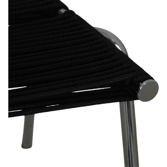 Poul Kjærholm PK-2 chair in black flagline