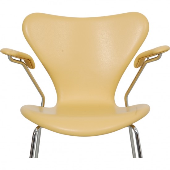 Arne Jacobsen Seven armchair reupholstered in yellow Paloma leather