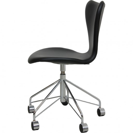 Arne Jacobsen 3117 office chair in original black leather