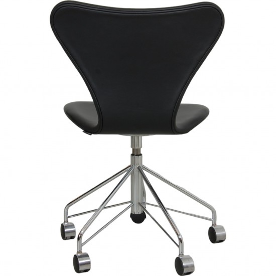 Arne Jacobsen 3117 office chair in original black leather