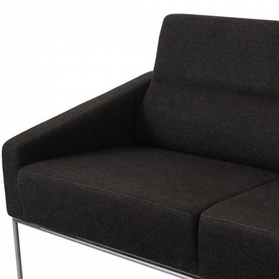 Arne Jacobsen 3.seater 3303 sofa in grey Hallingdal fabric