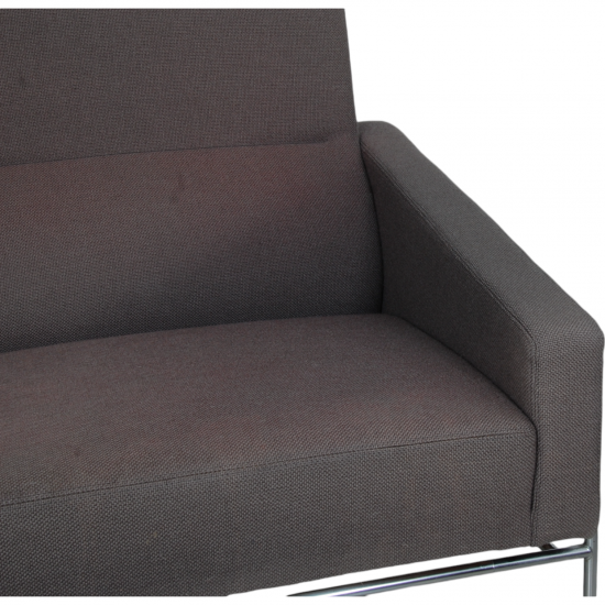 Arne Jacobsen 3303 3.seater sofa in grey fabric