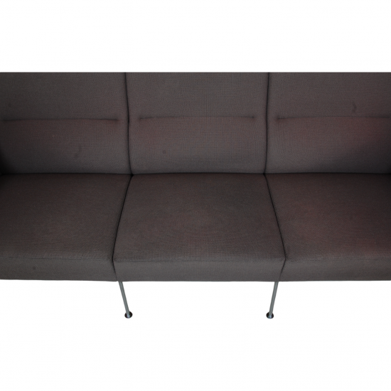 Arne Jacobsen 3303 3.seater sofa in grey fabric