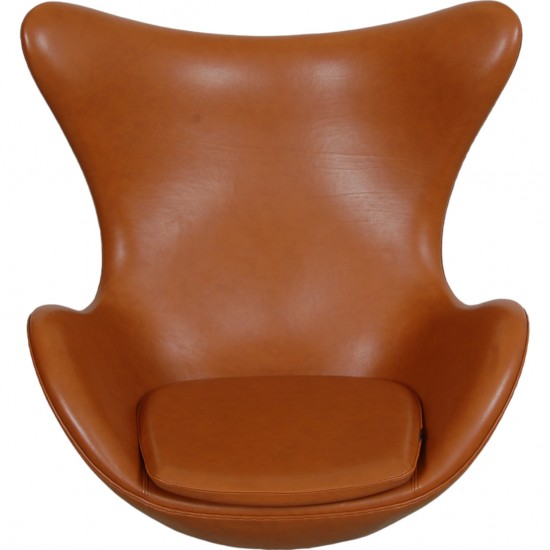 Arne Jacobsen Egg chair in cognac leather