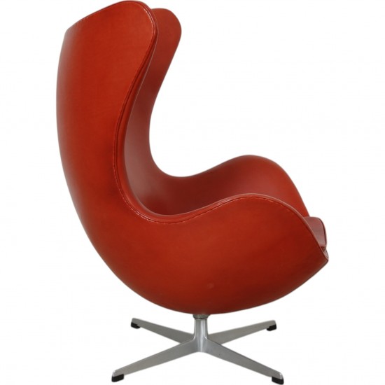 Arne Jacobsen vintage Ægget stol med skammel i indian red anilin læder