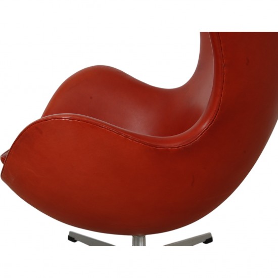 Arne Jacobsen vintage Ægget stol med skammel i indian red anilin læder