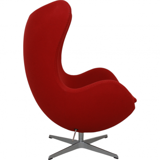 Arne Jacobsen Egg chair in red fabric