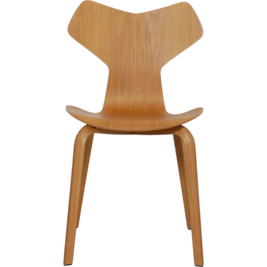 Arne Jacobsen Grandprix chair of oak