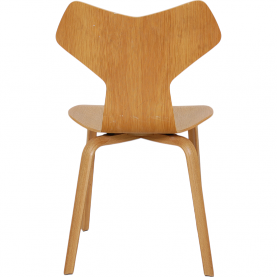 Arne Jacobsen Grandprix chair of oak