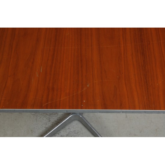 Arne Jacobsen Cafe table of walnut 80x80