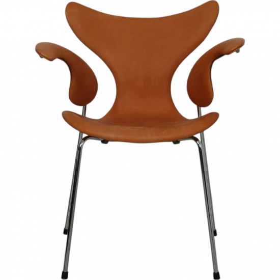 Arne Jacobsen 3208 Lilje stol i cognac anilin læder