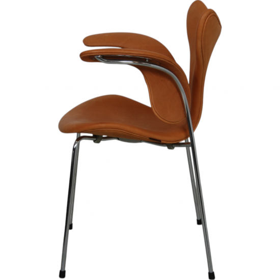 Arne Jacobsen 3208 Lilje stol i cognac anilin læder