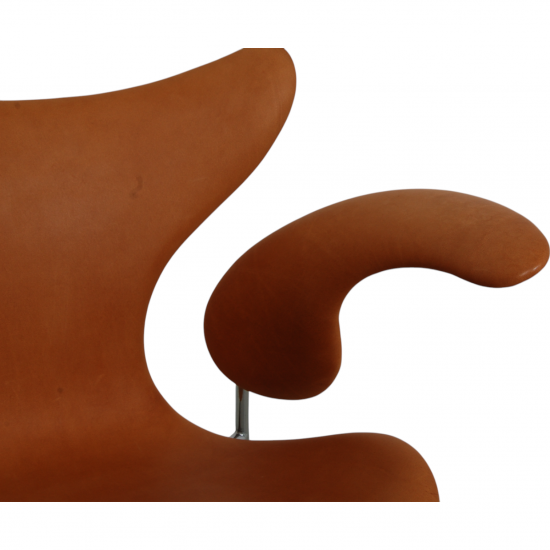 Arne Jacobsen 3208 lilly chair in cognac aniline leather