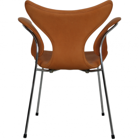 Arne Jacobsen 3208 Lilje stol i cognac anilin læder