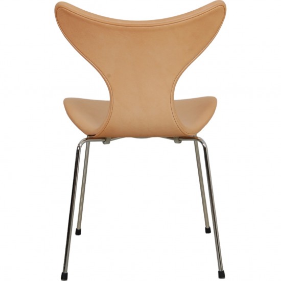 Arne Jacobsen Lily chair Natural leather