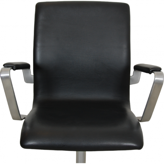 Arne Jacobsen Oxford chair in black leather