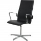 Arne Jacobsen 3273 Oxford chair in black Aura leather