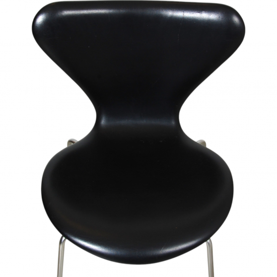 Set of 6 Arne Jacobsen Seven chairs in black leather