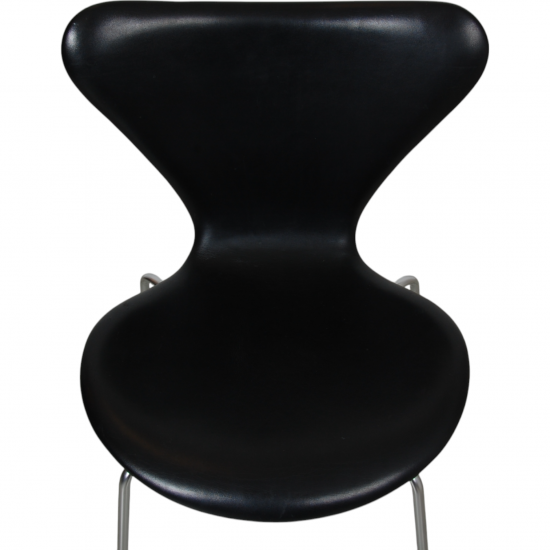 Set of 6 Arne Jacobsen Seven chairs in black leather