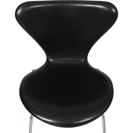 Set of 6 Arne Jacobsen Seven chairs in black leather