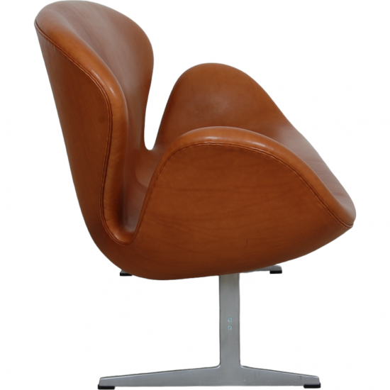 Arne Jacobsen Svane sofa i cognac læder