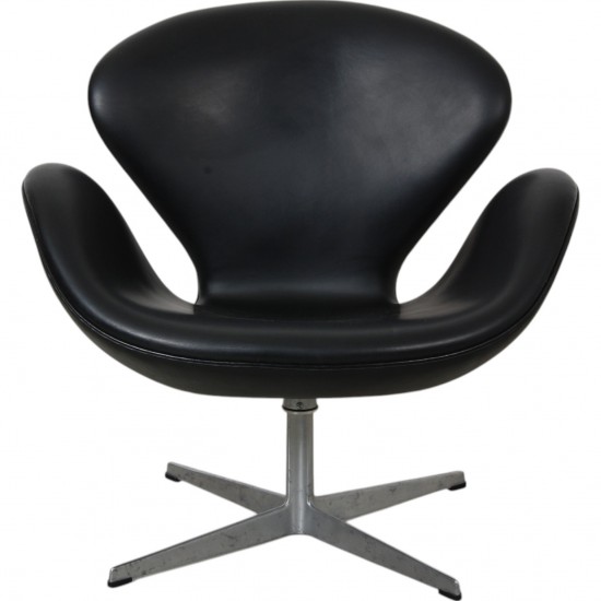 Arne Jacobsen vintage Swan chair in black leather