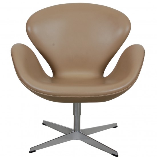 Arne Jacobsen Swan chair in beige essential leather