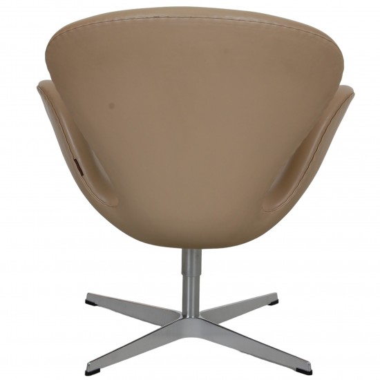 Arne Jacobsen Svanen stol i beige Essential læder