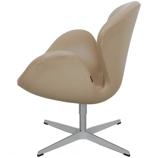 Arne Jacobsen Svane stol i beige Essential læder