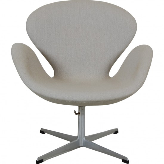 Arne Jacobsen vintage swan chair in hallingdal fabric