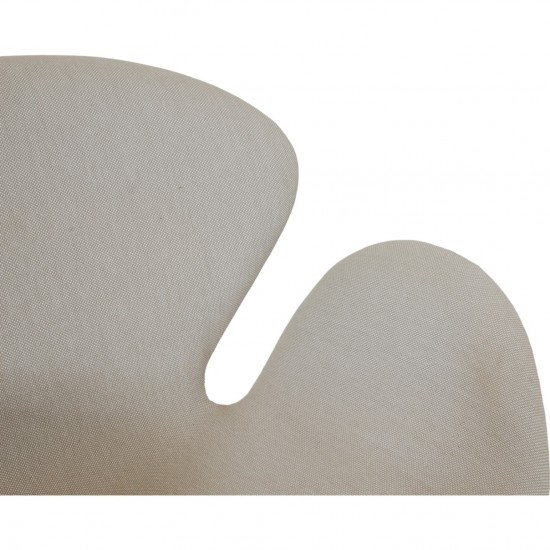 Arne Jacobsen vintage swan chair in hallingdal fabric