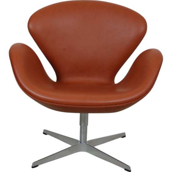 Arne Jacobsen Swan chair in cognac Aura leather