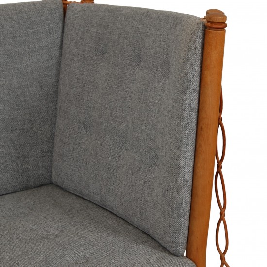 Børge Mogensen Spoke-back sofa with grey cushions