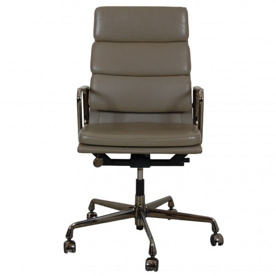 Charles Eames EA-219 office chair in grey leather