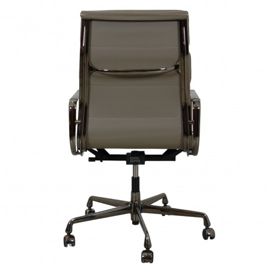 Charles Eames EA-219 office chair in grey leather