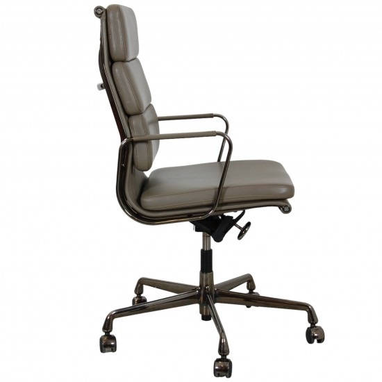 Charles Eames EA-219 office chair in grey leather