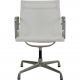 Charles Eames Ea-108 stol i hvidt mesh, aluminium stel