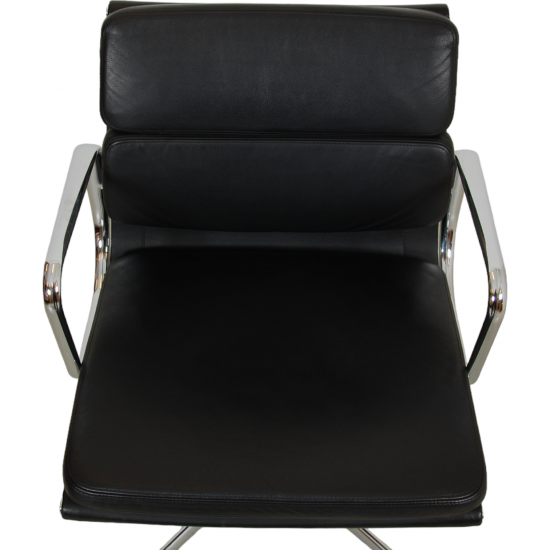 Charles Eames Ea-208 chair in black leather