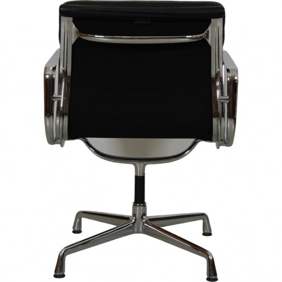 Charles Eames Ea-208 chair in black leather