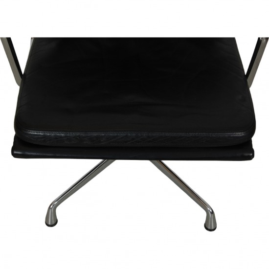 Charles Eames Ea-208 chair in black leather