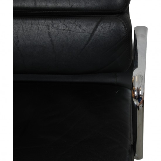 Charles Eames Ea-208 chair in black leather