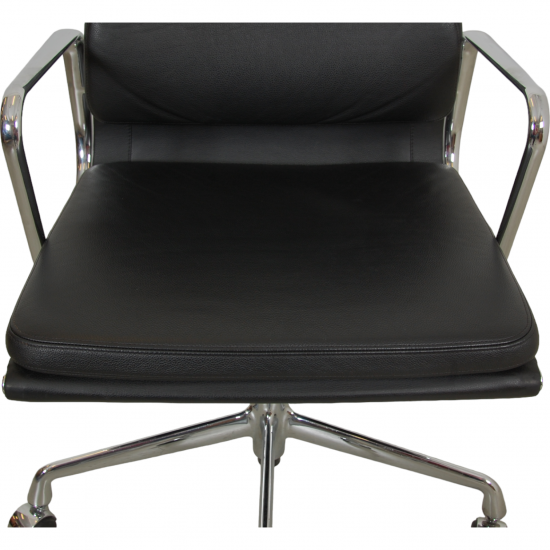 Charles Eames Ea-217 office chair in black leather