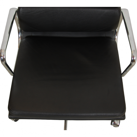 Charles Eames Ea-217 office chair in black leather