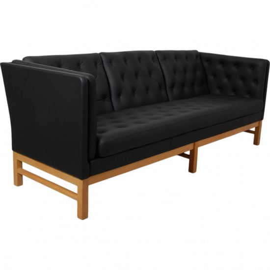 Erik Jørgensen EJ-315 3.seater sofa in newly reupholstered in black bizon leather