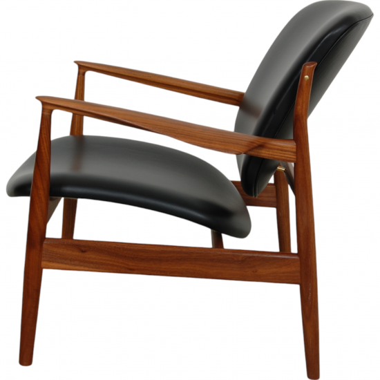 Finn Juhl France Lounge chair in black prestige leather and walnut