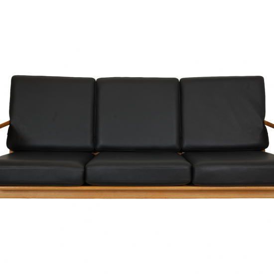 Hans Wegner 3.seater GE-290 sofa in black bizon leather 81