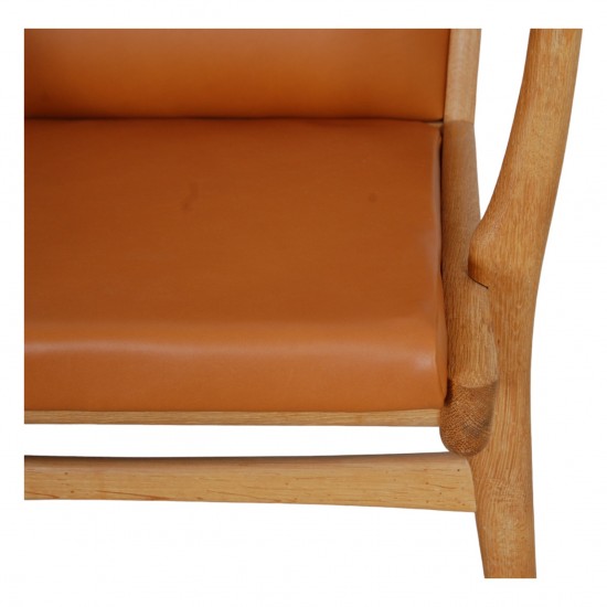 Hans Wegner AP-16 stol af eg og cognac anilin læder