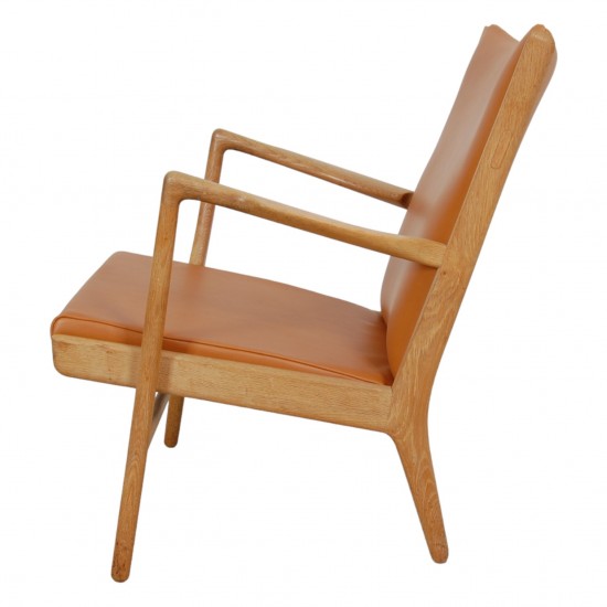 Hans Wegner AP-16 stol af eg og cognac anilin læder