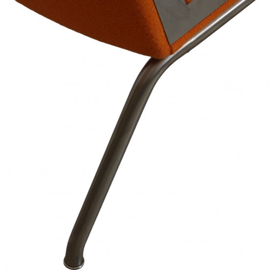 Hans Wegner AP-40 lounge chair in orange fabric