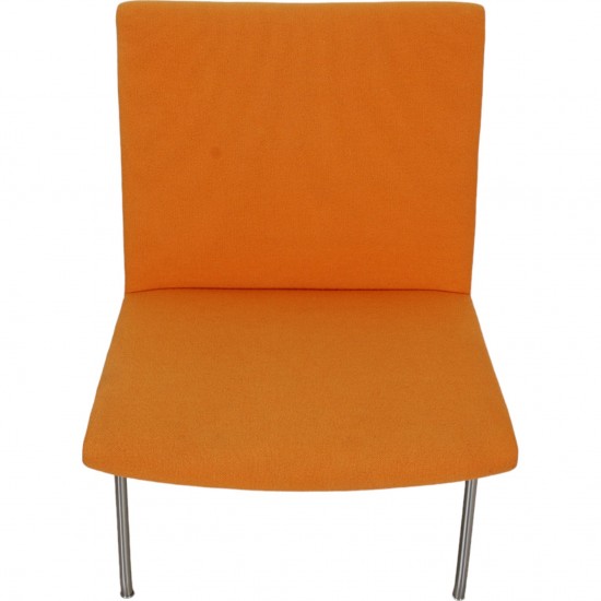 Hans Wegner AP-40 lounge chair in orange fabric